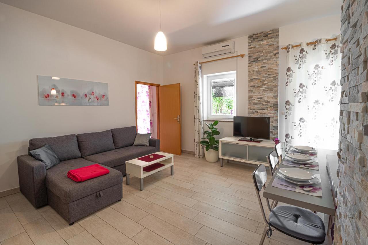 Apartments Sandra Kornić Exteriér fotografie